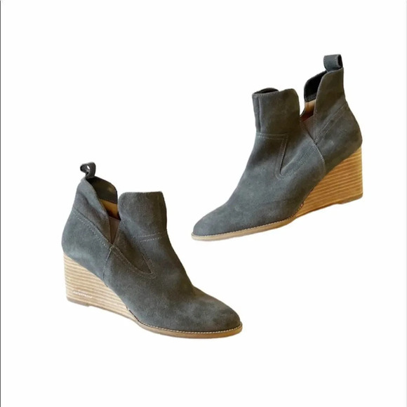Blondo Irving Gray Suede‎ Waterproof Ankle Boot Women’s Size 10 Winter Cozy Warm